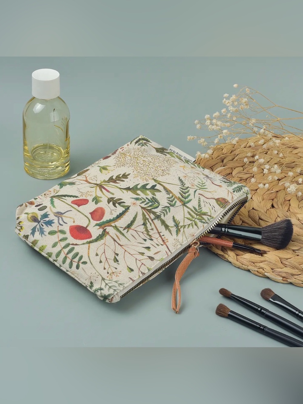 NWT BV By Bruno Visconti Floral Canvas Zip Pouch Cosmetic Bag - Greens & Flowers